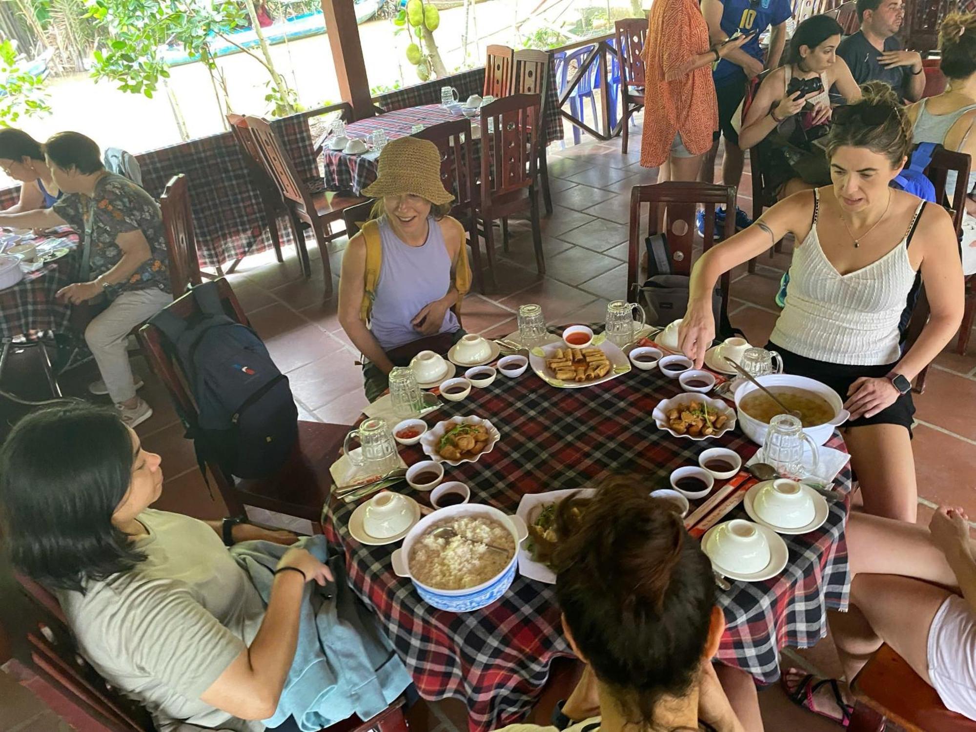 Giang Son Hotel江山民宿范五老区酒吧街胡志明市 Eksteriør billede