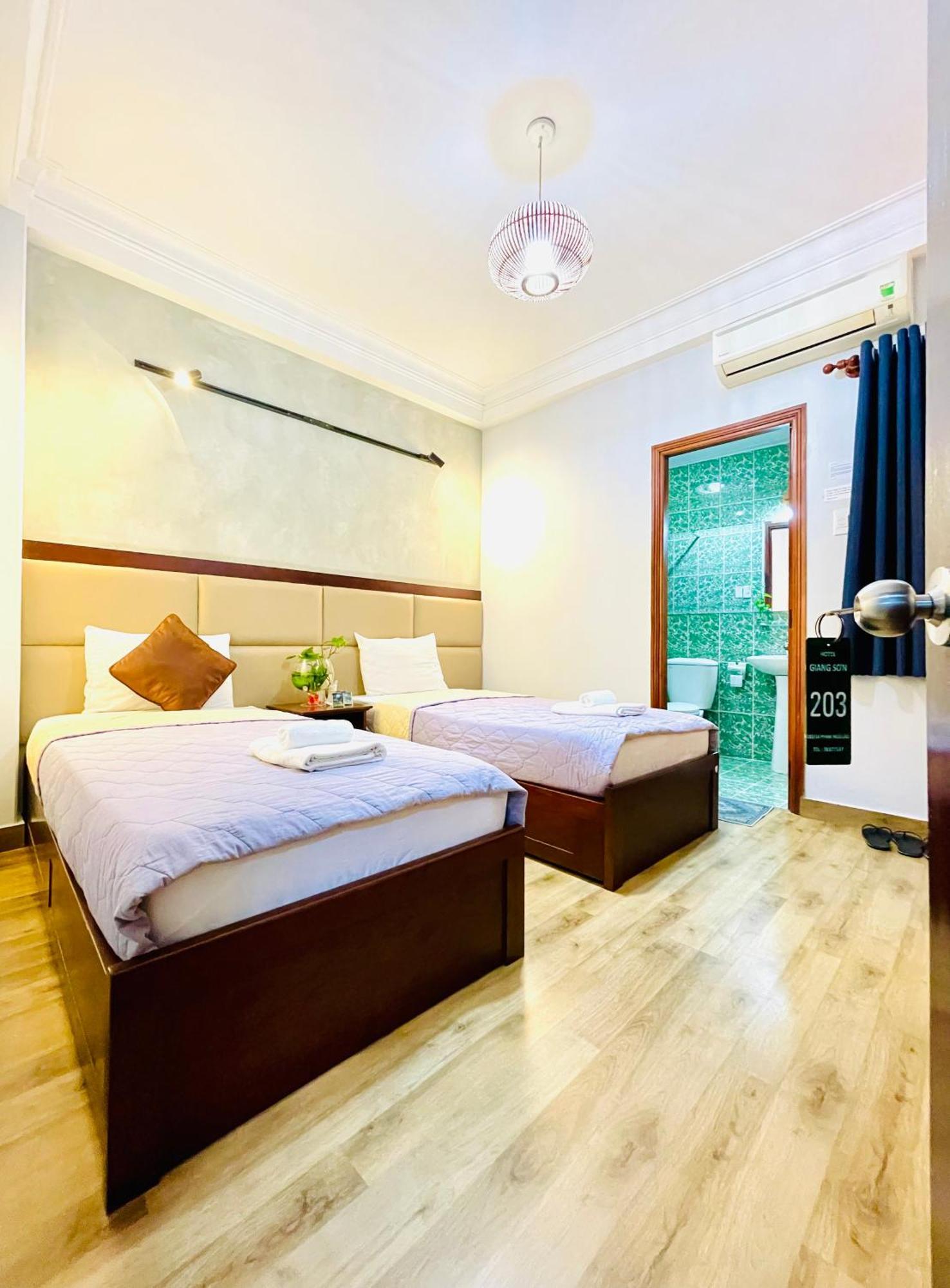 Giang Son Hotel江山民宿范五老区酒吧街胡志明市 Eksteriør billede